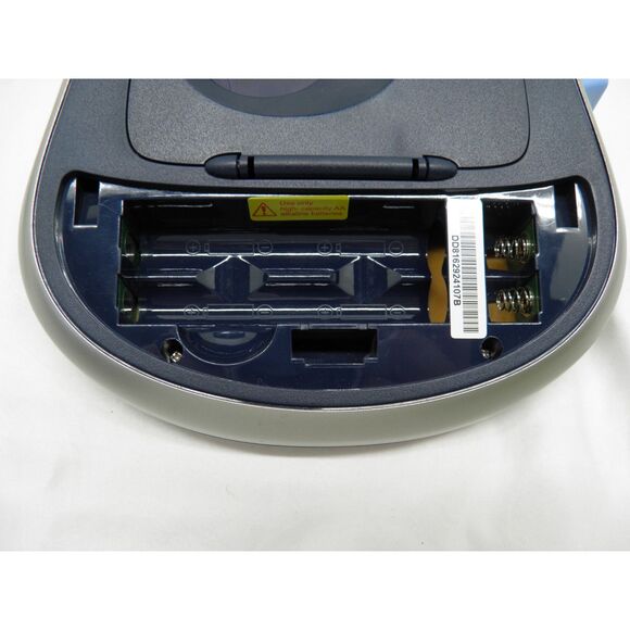 DYMO LetraTag 100T Table Top Label Maker - Picture 7 of 8